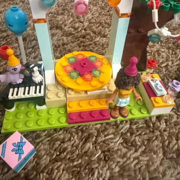 LEGO Friends Birthday Party Set - Colorful - Picture 5 of 10